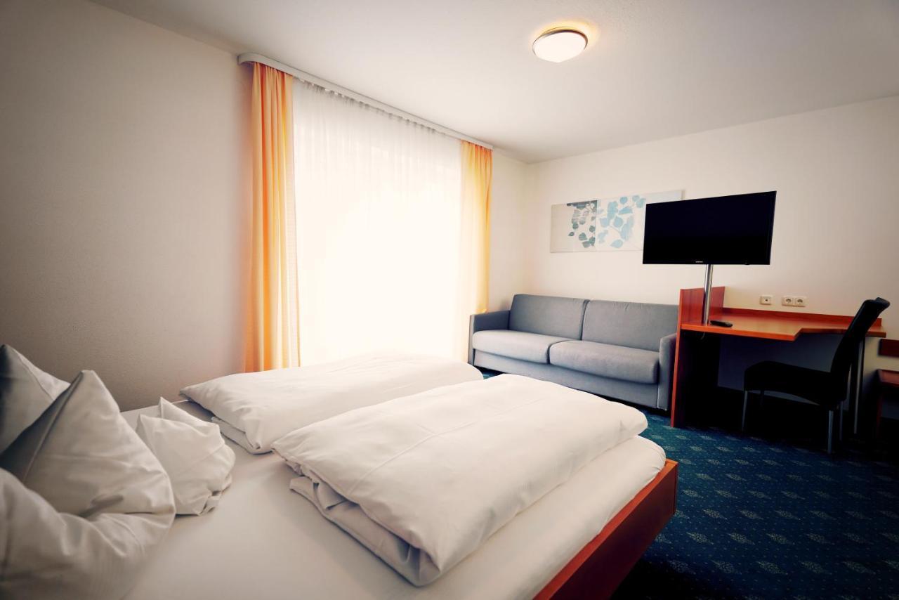Hotel Gruener Baum Garni Krumbach Exteriér fotografie